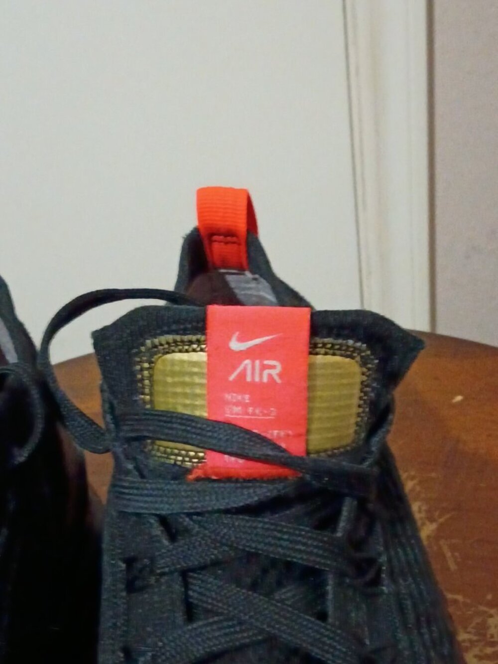 Nike Air VaporMax Flyknit 3 Black/Snakeskin/Crimson Size 9 (AJ6900-023) - Picture 6 of 14